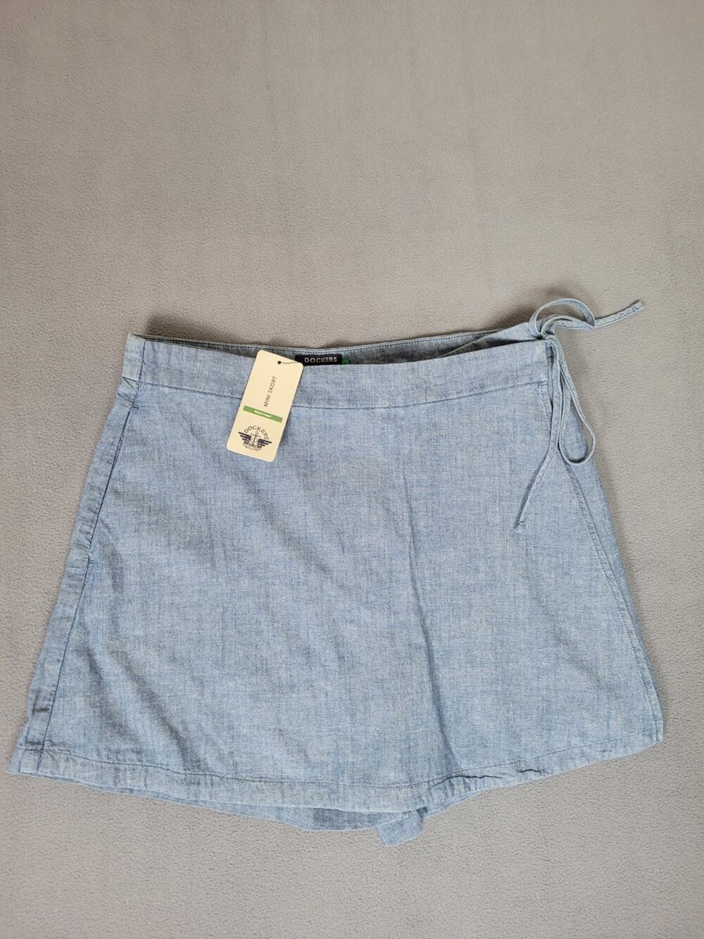 Dockers Women's Mid Rise Mini Skort Size 31 Waist